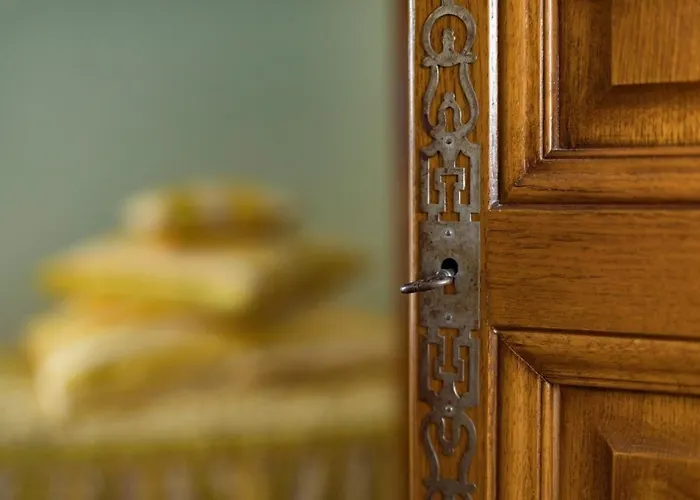 Konukevi Dhotes Jolie Vache Deguisee En Fleur